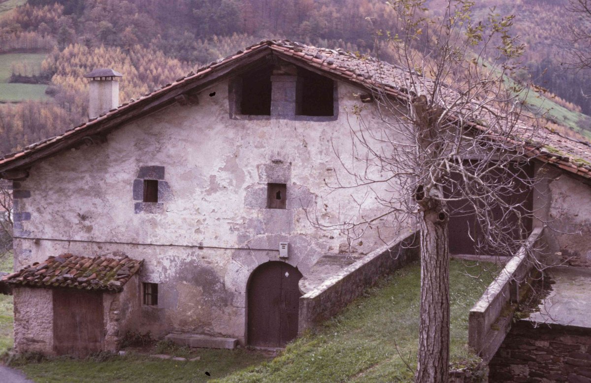 Intzenea etxea, Elduain