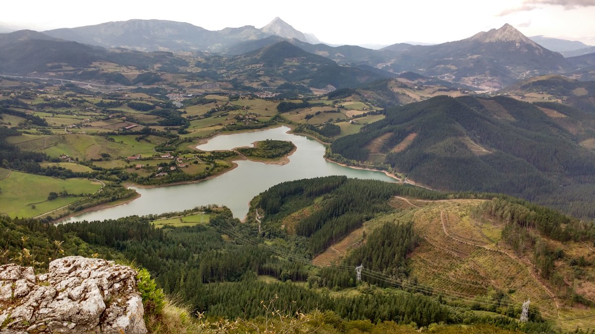 Urkuluko urtegia Orkatzategitik