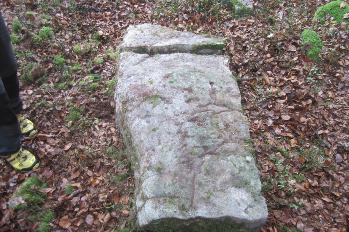 Monolito Irazteko Larre (Octubre 2017)