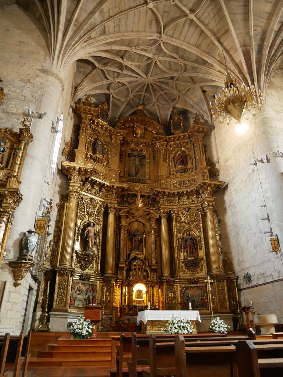 Santiago eliza, Gares