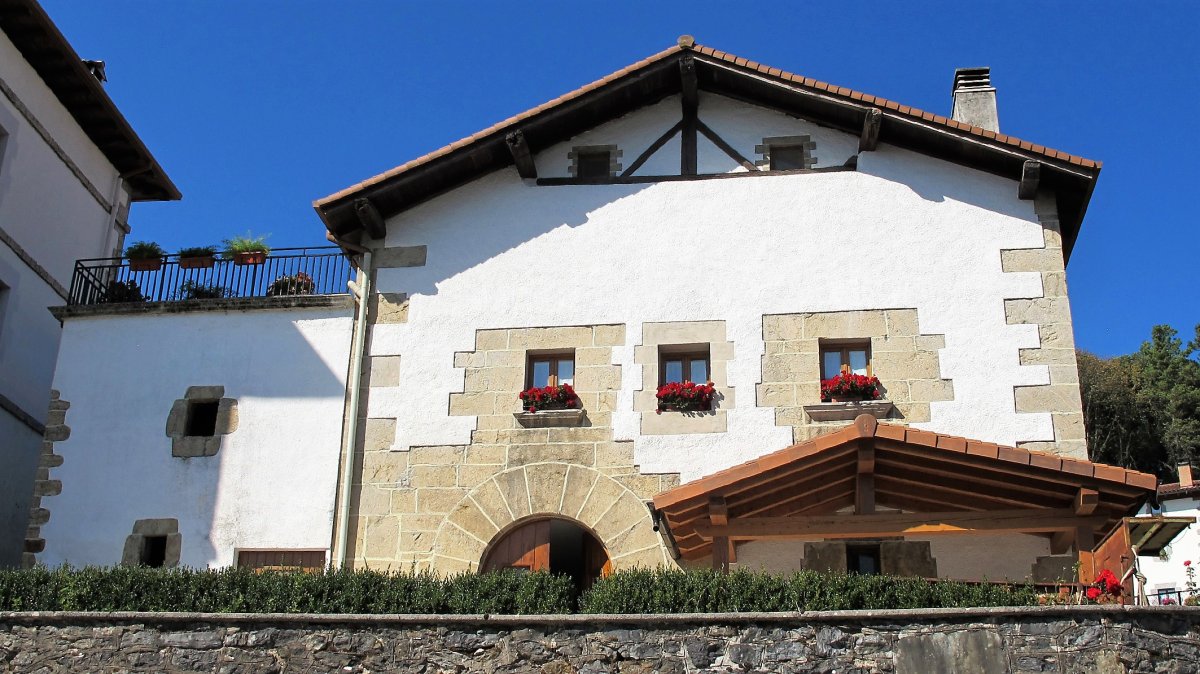 Salbadorena etxea, Igoa-Basaburua