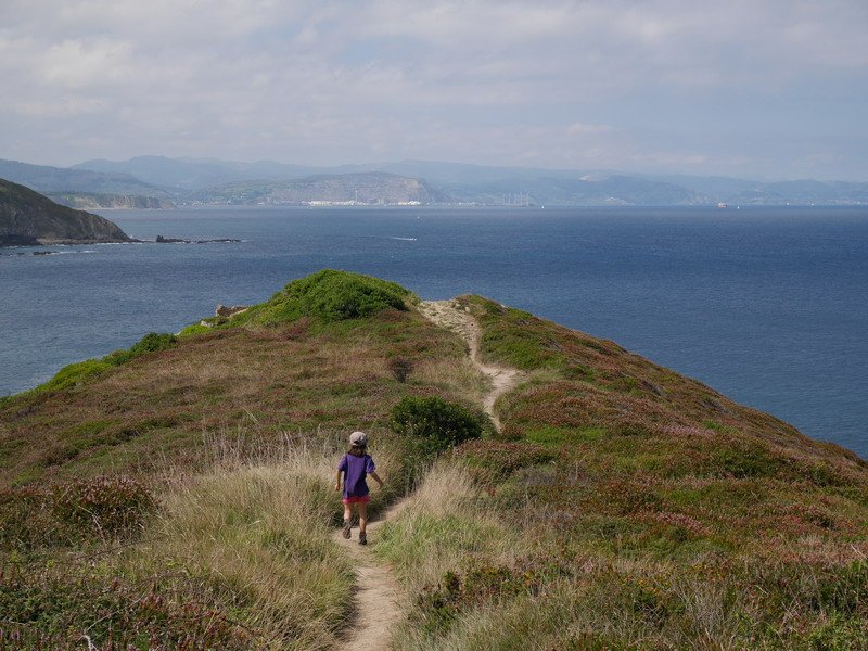Azkorriagara iristen den bidea