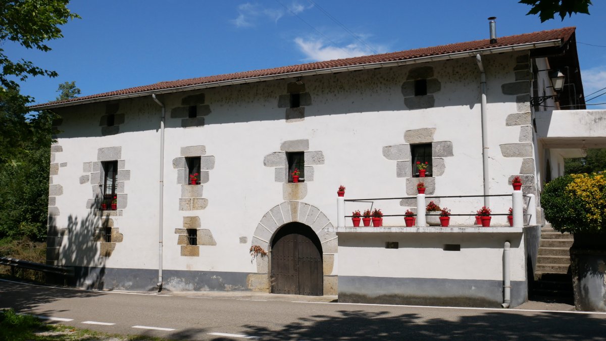 Juansendonea etxea, Intza