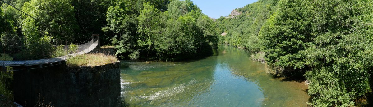Zubi esekia Irati ibaiaren gainean