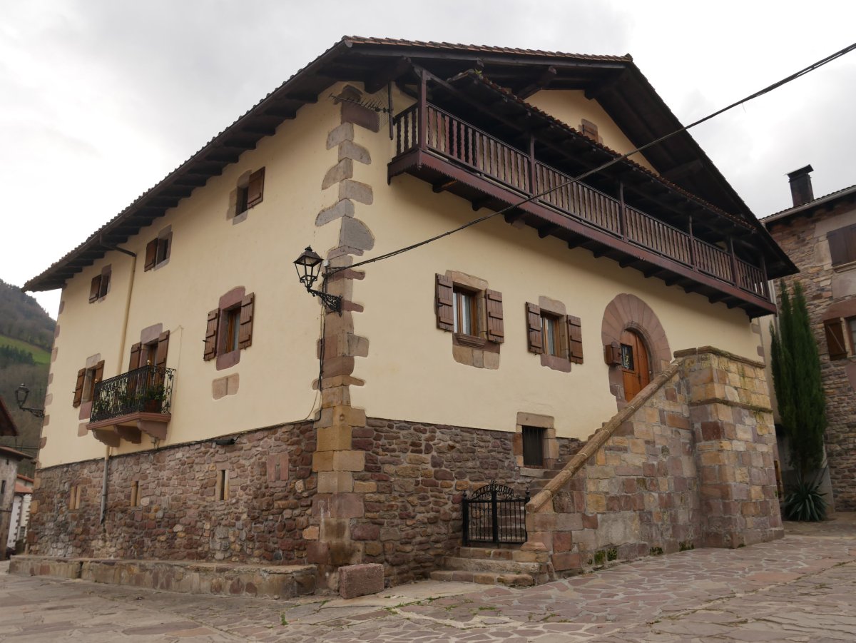 Etxeberria etxea, Zubieta