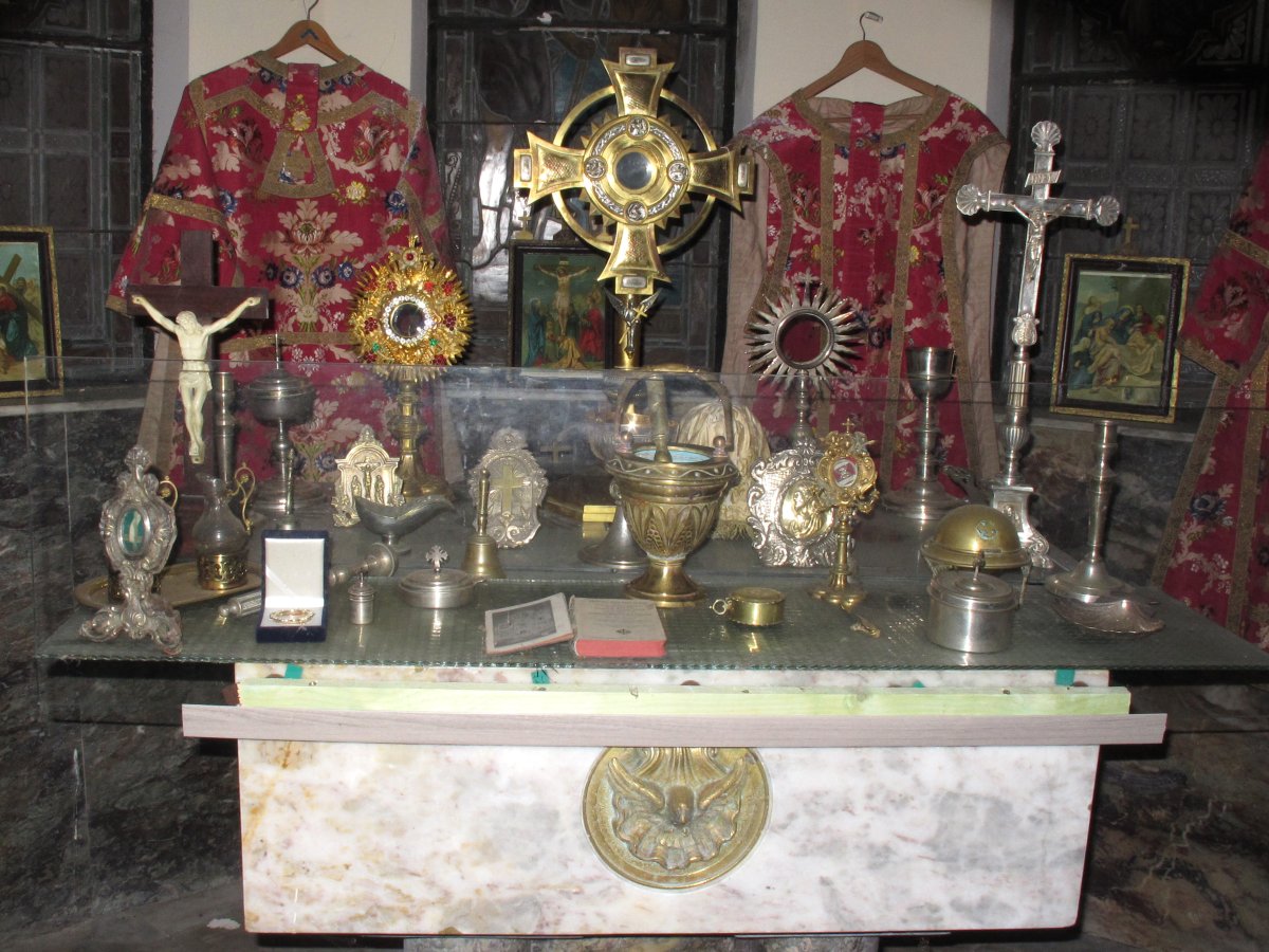 San Pedro eliza, Almandoz