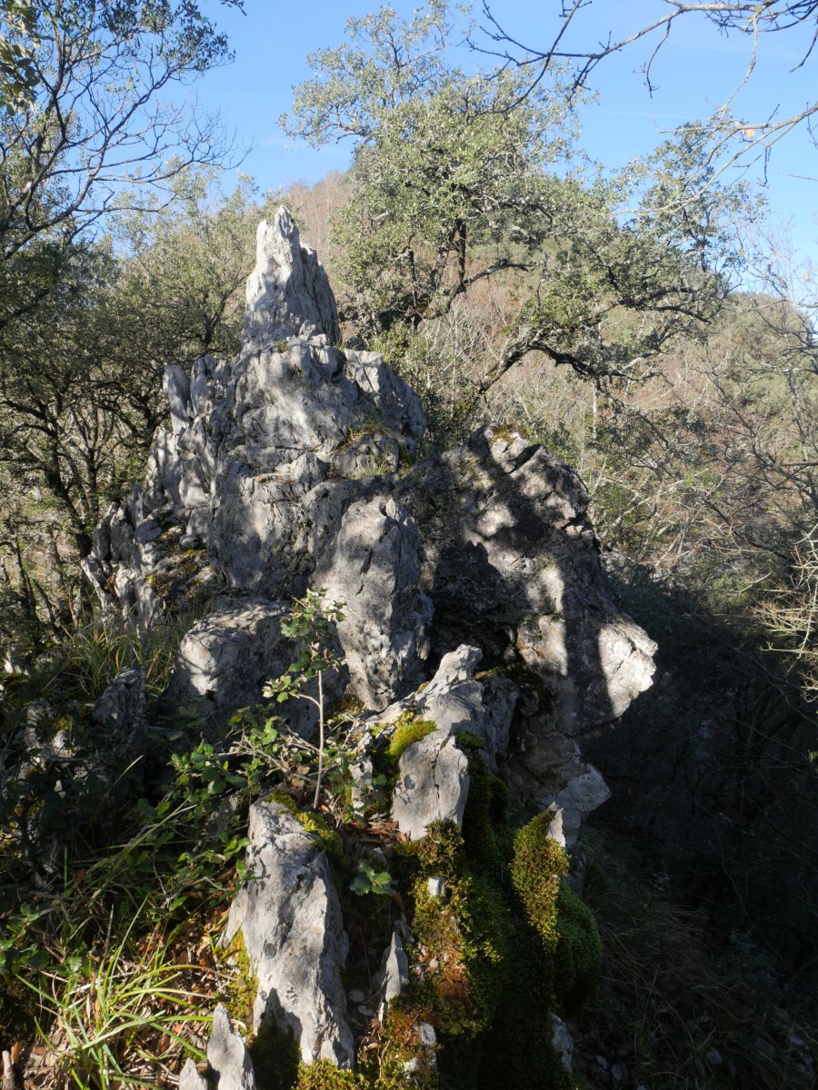 Artitzako Malkorra: haitz muturra HEko bizkarrean