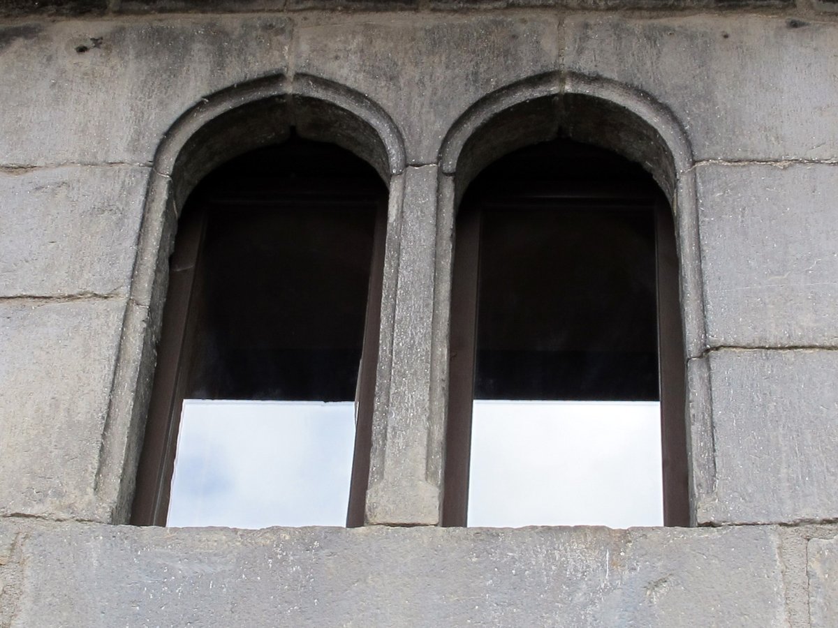 Marrakos etxeko leihoa, Garde