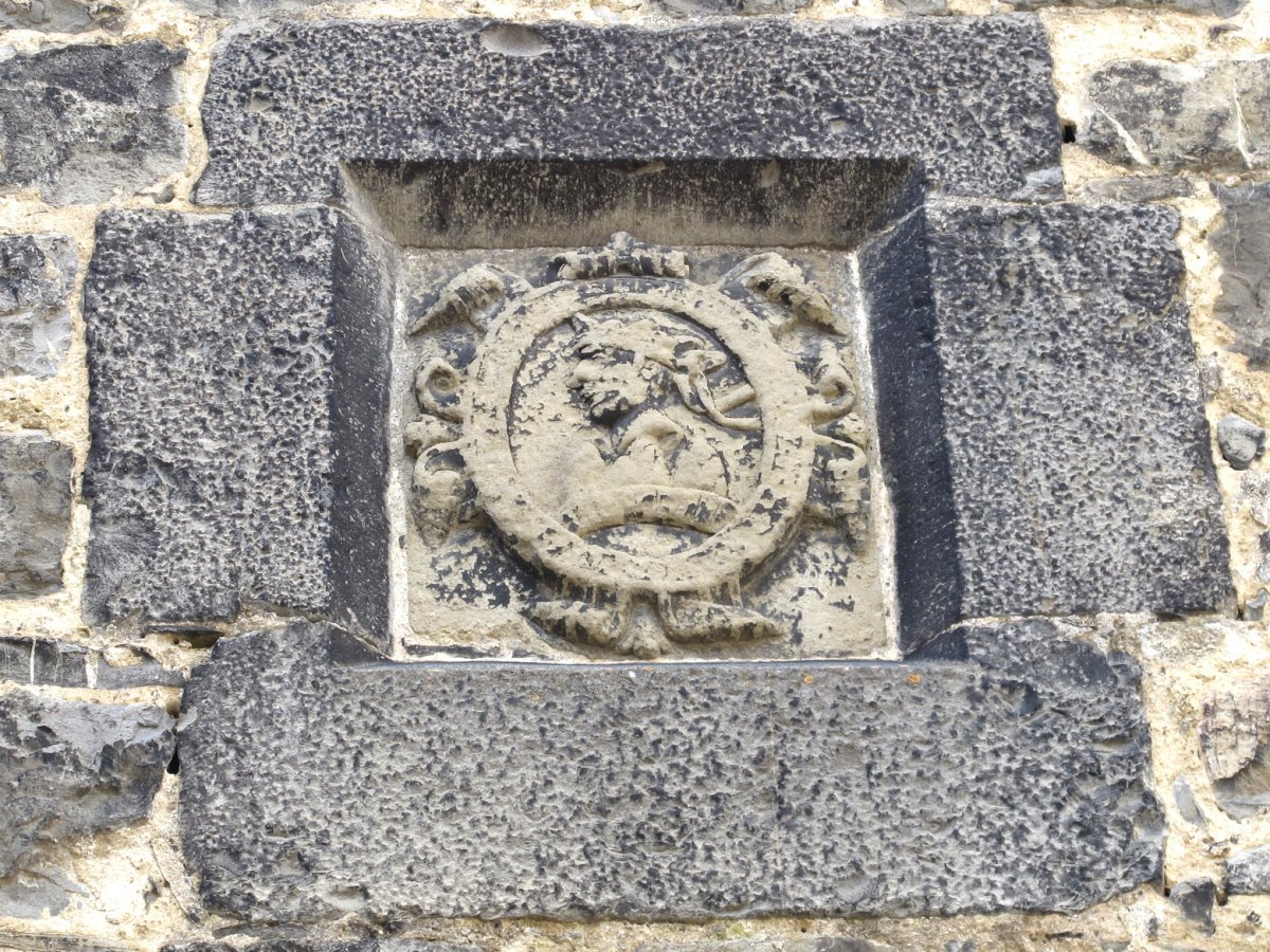 Maisterra etxeko armarria, Garde