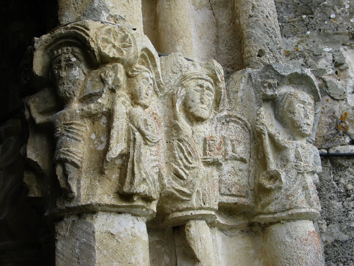 San Vicente eliza, Larunbe