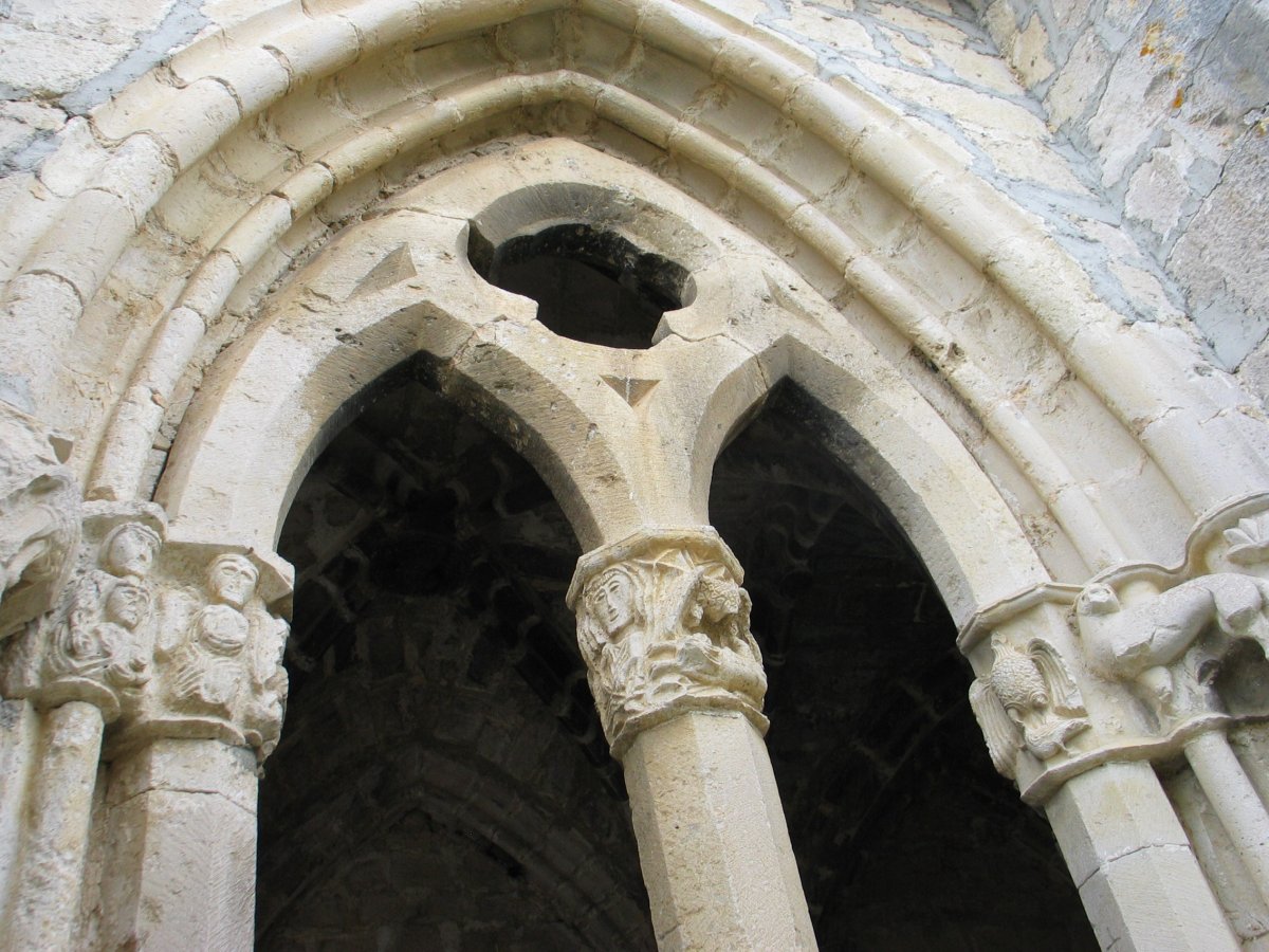 San Vicente eliza, Larunbe