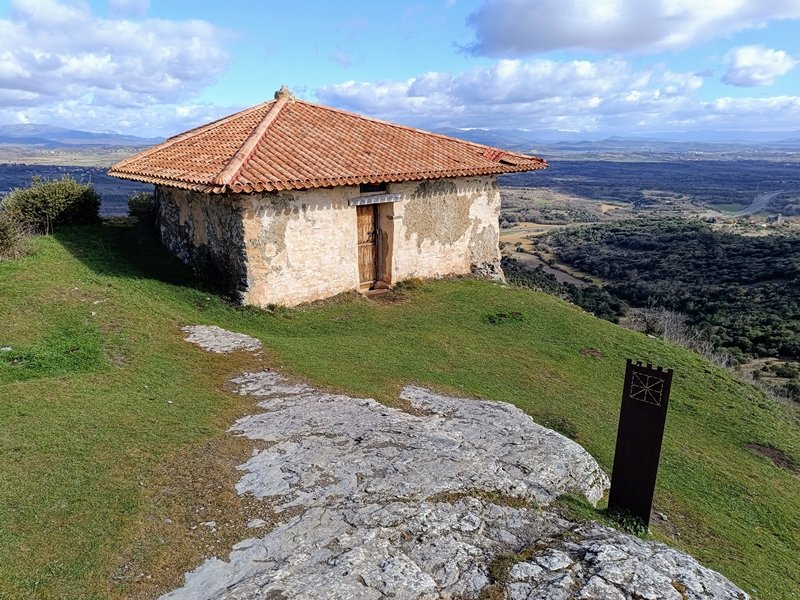 San Victor Ermita. Zigoitia (Letona)