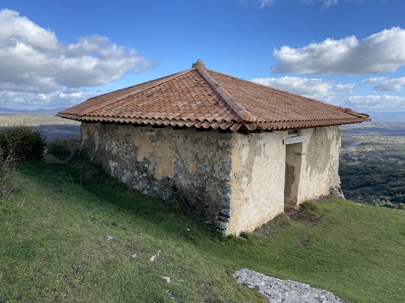 San Victor Ermita. Zigoitia (Letona)