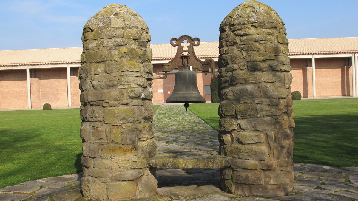 Imas ermita, Mendabia