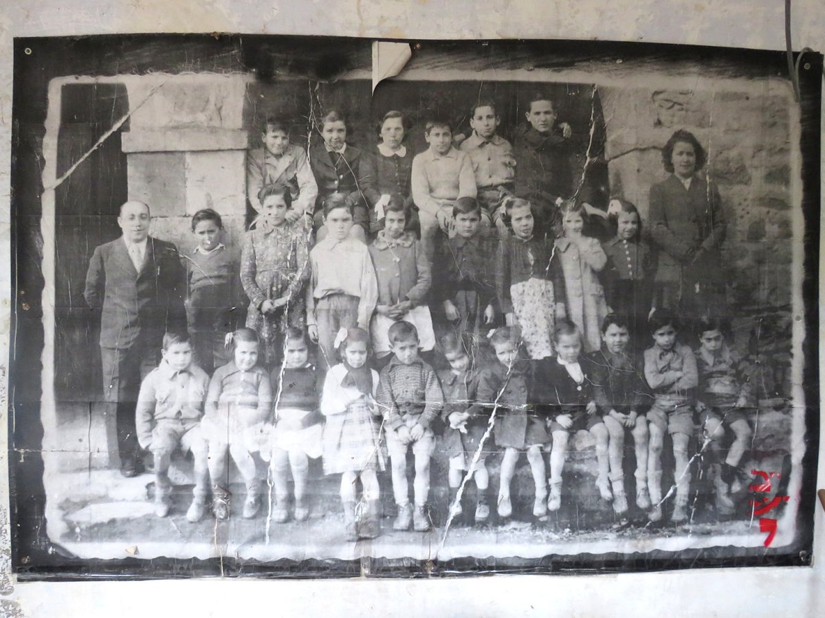 Argazki zaharrak eliz arkupean, Abezia-Urkabustaiz