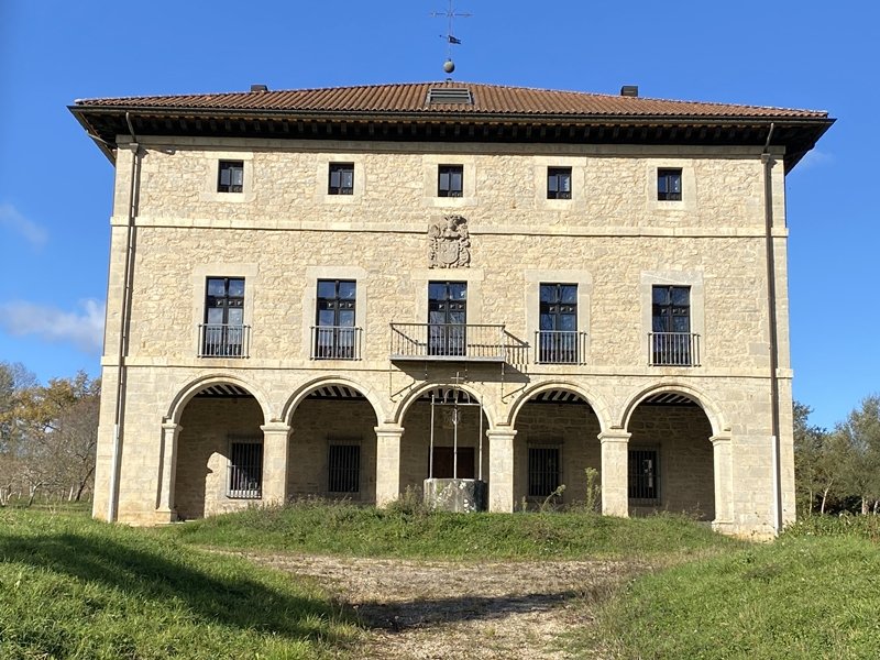 Larrako Jauregia. Amurrio (Lezama)