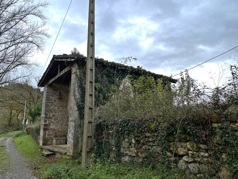 San Roman Ermita. Aiara (Lanteno)