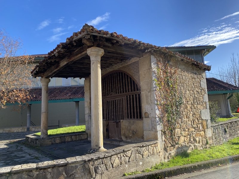 Aingeru Guardakoa Ermita. Atxondo (Axpe)