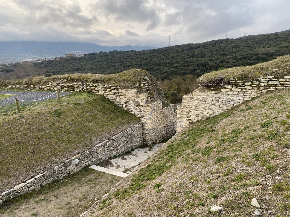 Mendebaldeko Ataka. Iruña Oka (Iruña Veleia)
