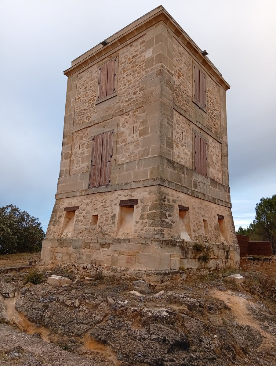 Dorre Optikoa. Erriberabeitia (Quintanilla de la Ribera)