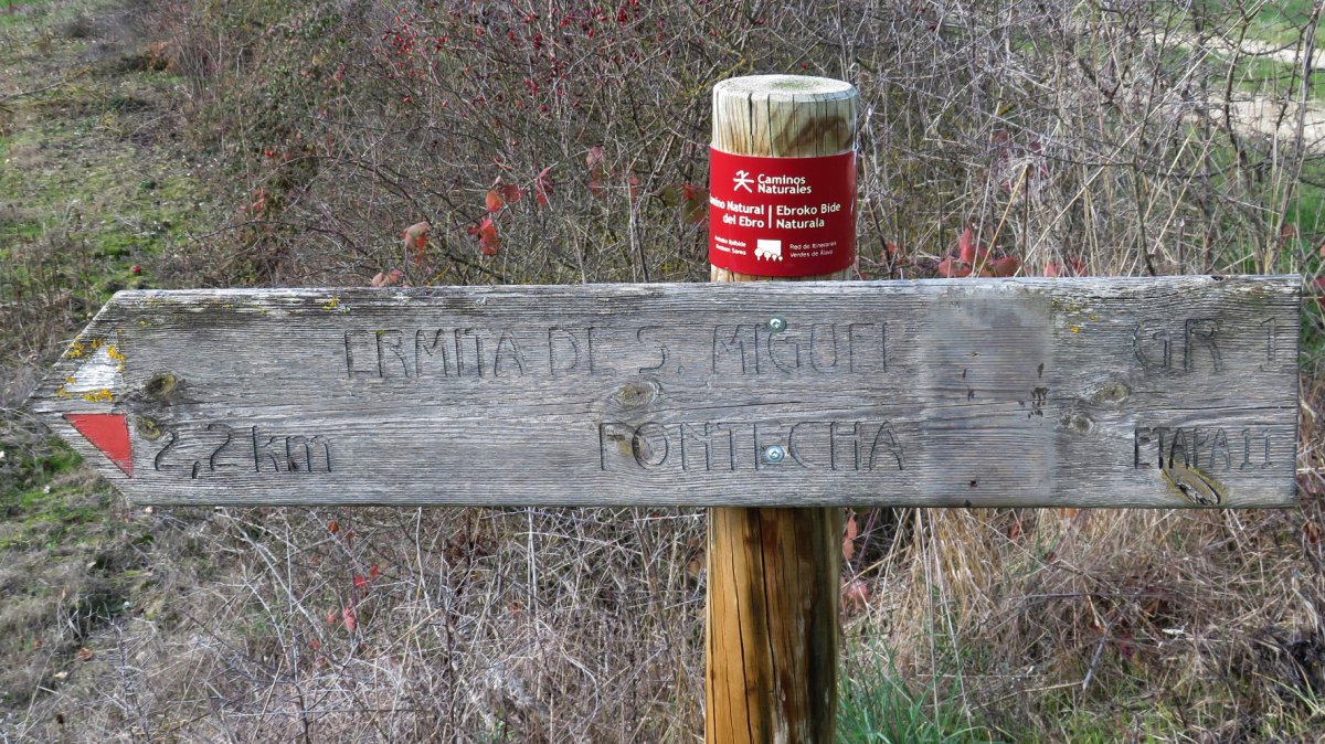 Done Mikel ermitaren hondakinak, Caicedo de Yuso-Lantaron