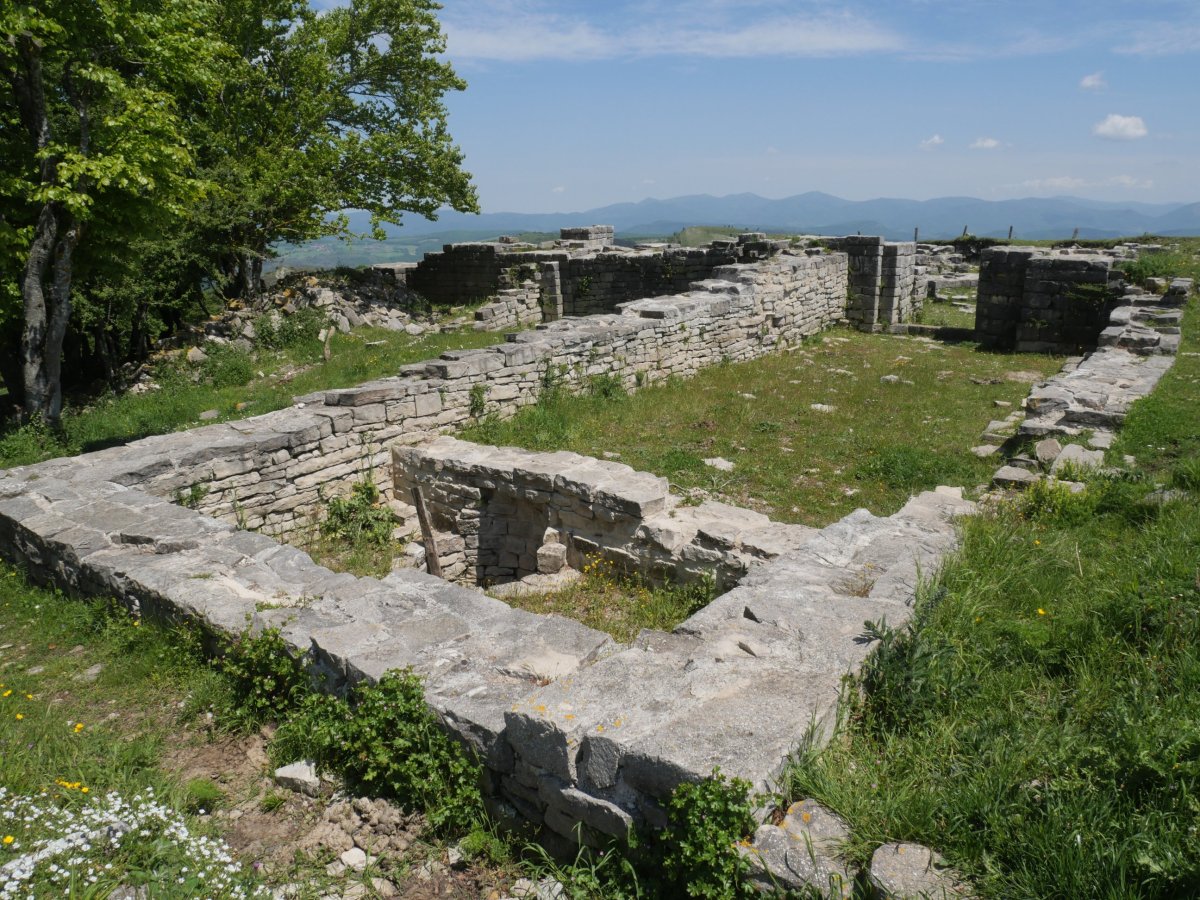 Doneztebe monastegia