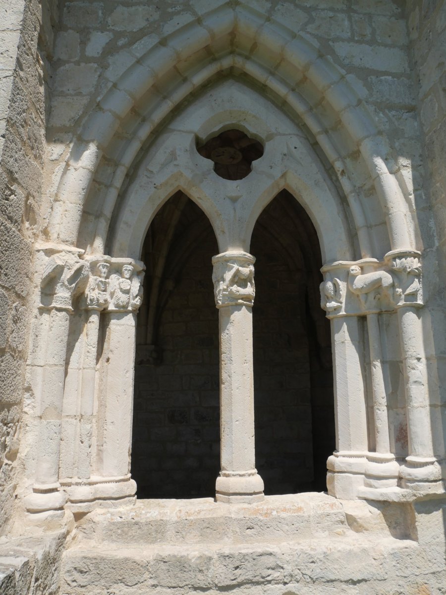 San Vicente eliza, Larunbe