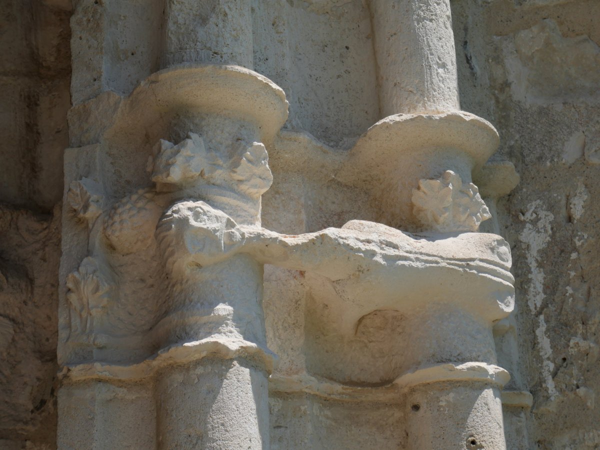 San Vicente eliza, Larunbe