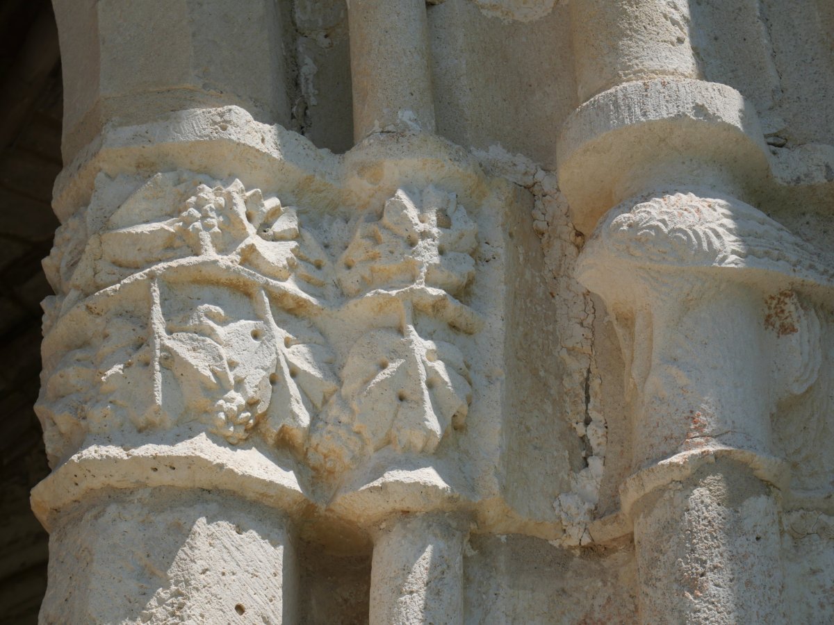 San Vicente eliza, Larunbe