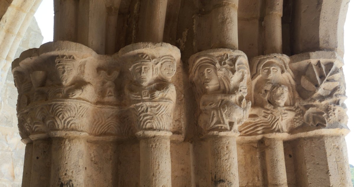 San Vicente eliza, Larunbe