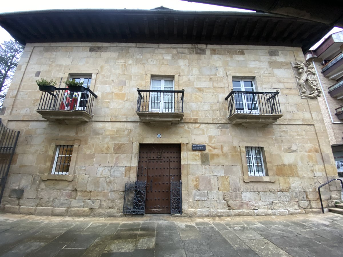 Arratabe Jauregia. Aretxabaleta