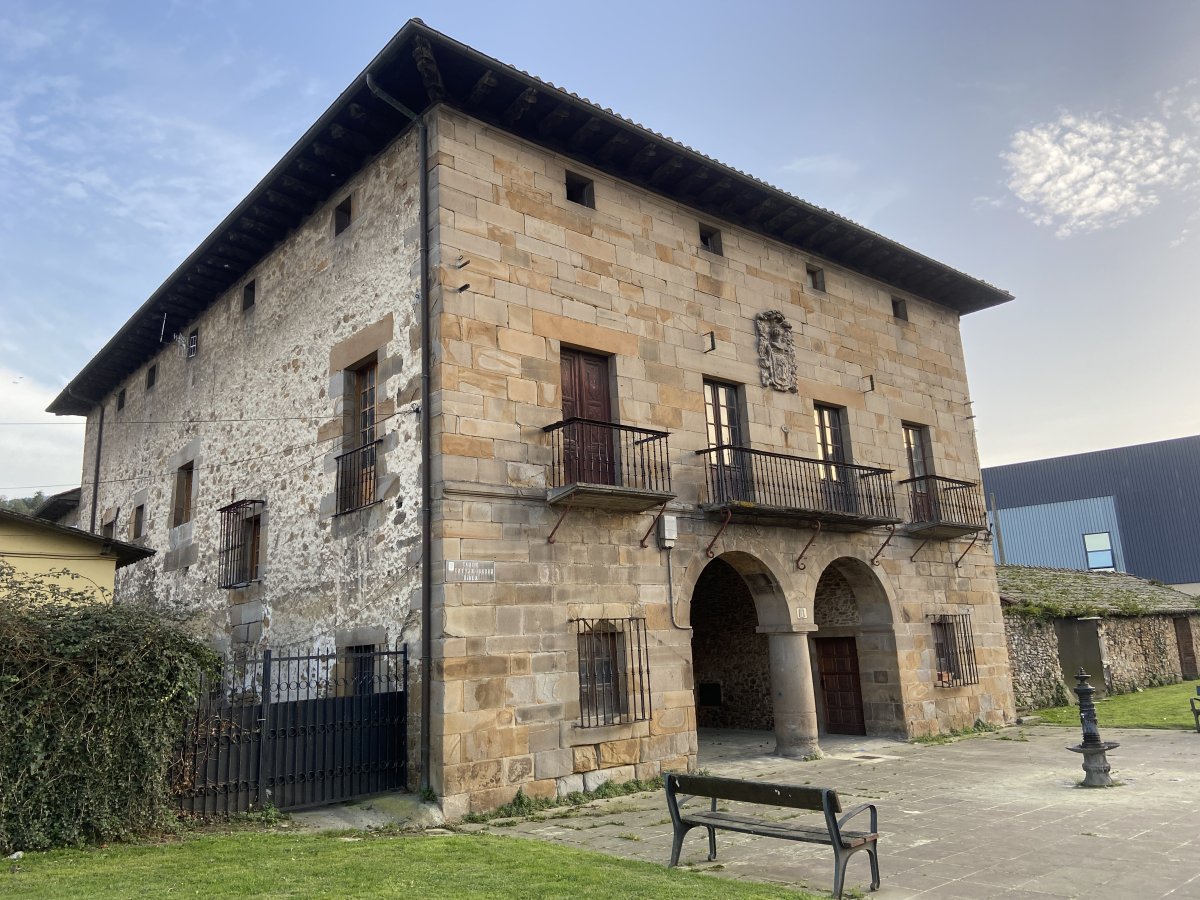 Katuxa Jauregia. Laudio (Gardea)