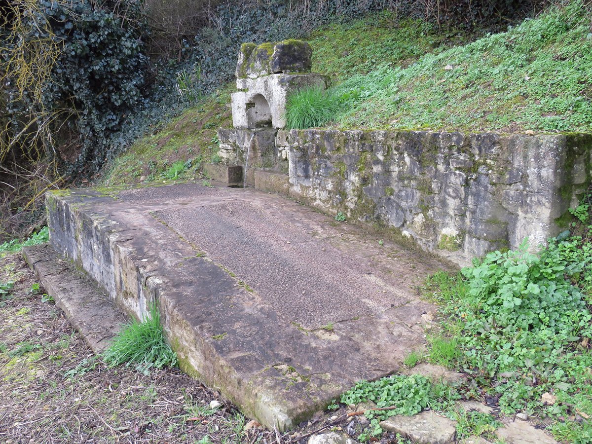 Pinto iturria, Castillo Sopeña-Erriberagoitia