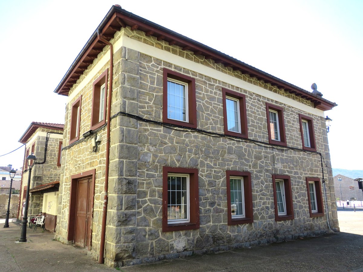 Udaletxea, Izarra-Urkabustaiz