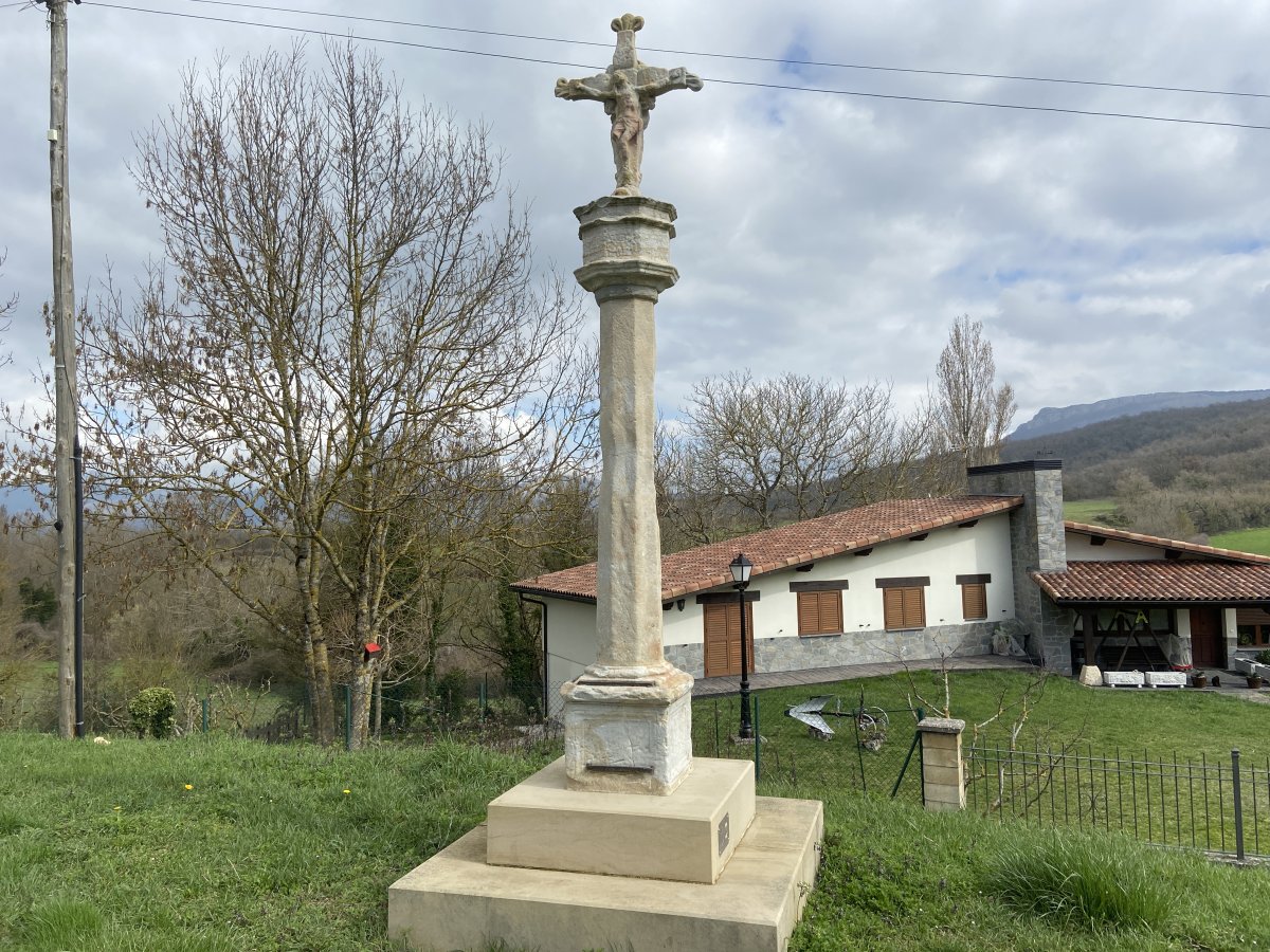 Gurutzea. Agurain (Opakua)