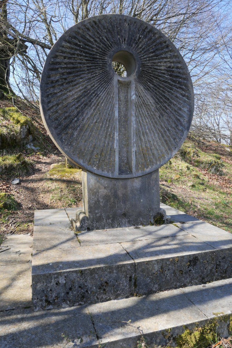 Ezurmendi, Malkorraundi