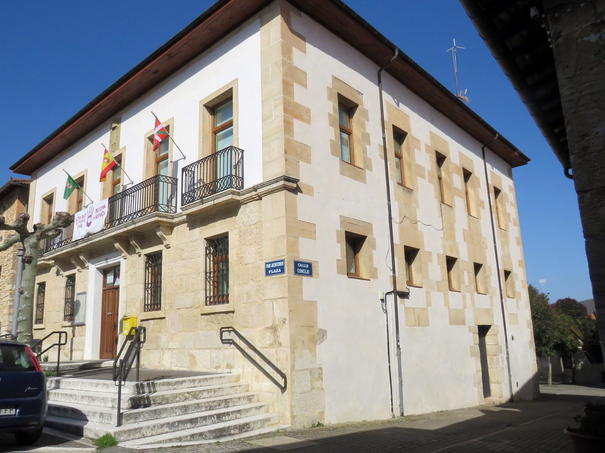 Udaletxea, Urizaharra