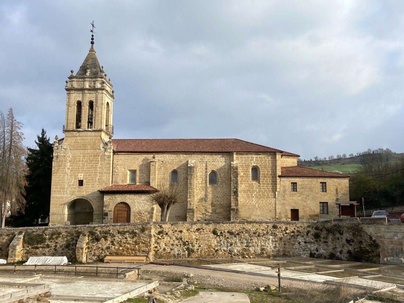 Villaconeseco Andra Mari Eliza. Añana (Gesaltza Añana)