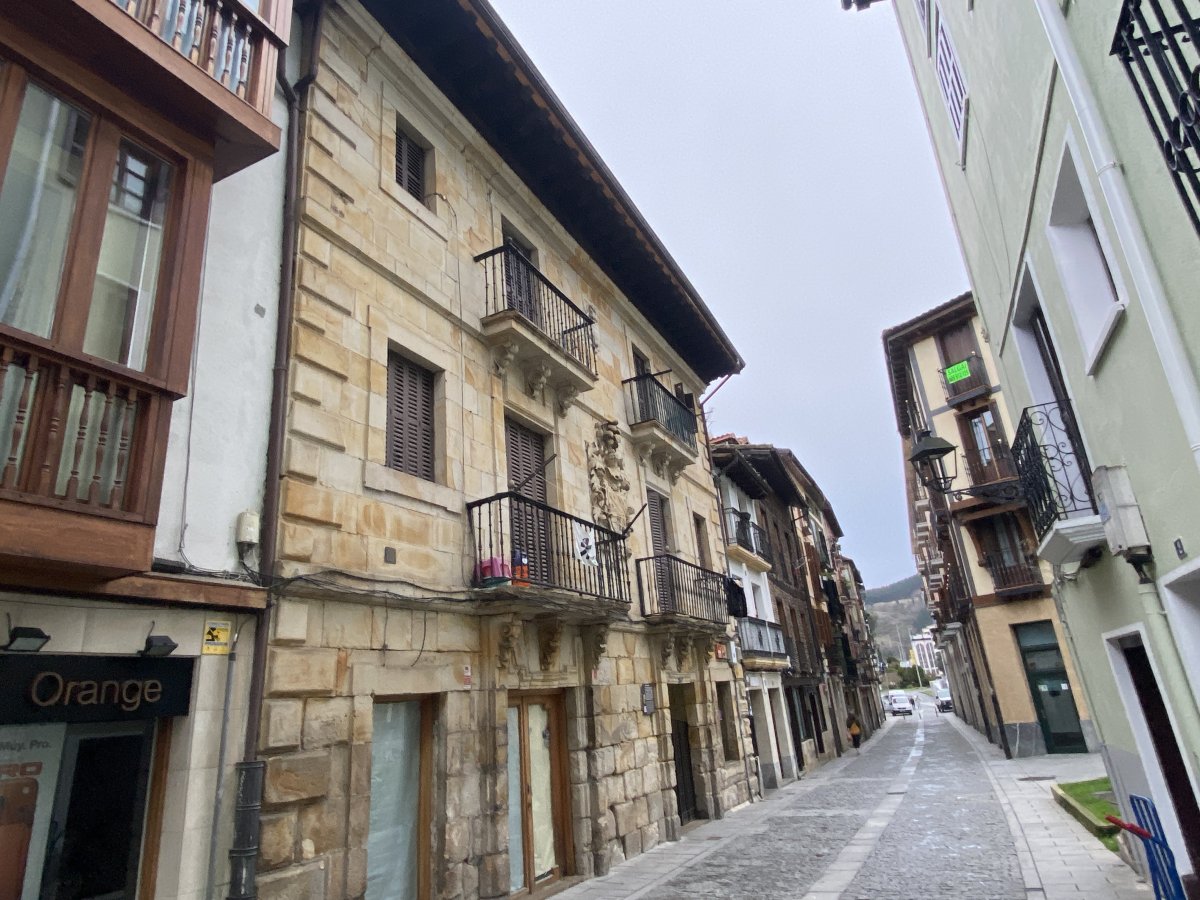 Okendo Jauregia. Arrasate