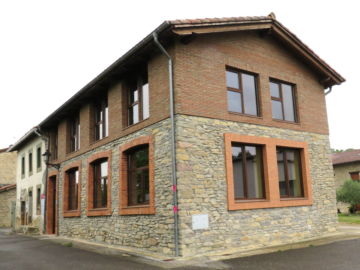 Kontzeju Egoitza, Heredia-Barrundia