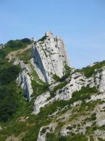 El Cuervo Pipaon mendatetik