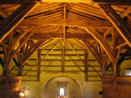 Baselizaren barrukaldekoa dana egurrezkoa da. Itzela!