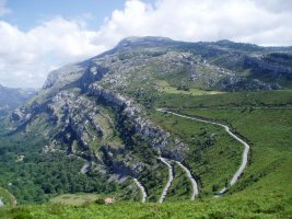 As?n mendatetik ikusita