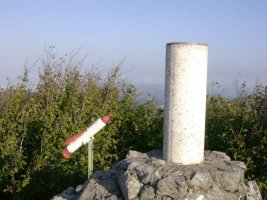 VERTICE GEODESICO EN LA CIMA 29-8-05