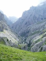 Arroilaren behealdeko ikuspegia