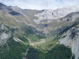 Larri bailara eta Pene Blanque Tormosako erlaitzetik ikusita