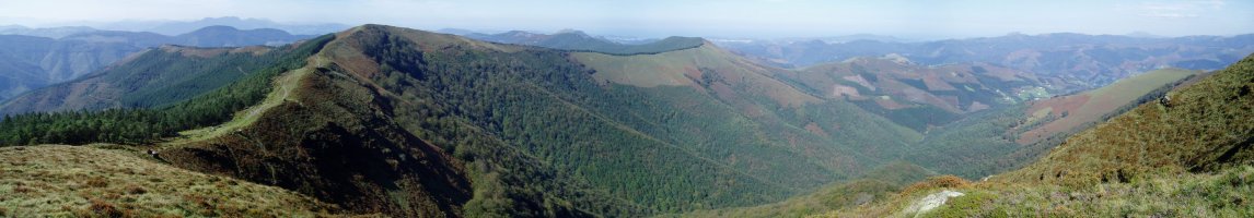 Mendebaldeko bizkarretik iparraldera ikuspegia