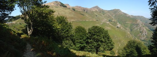 Izpegitik Iparraldera luzatzen den bizkarra