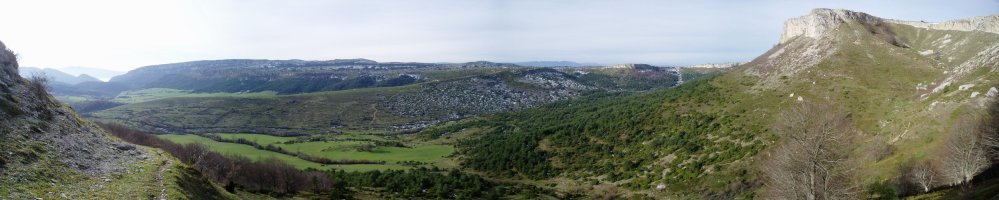 Leroneko atakara igotzen den bidetik hego-mendebaldera ikuspegia