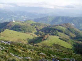 Olamuño eta Mendikute tontorretik ikusita